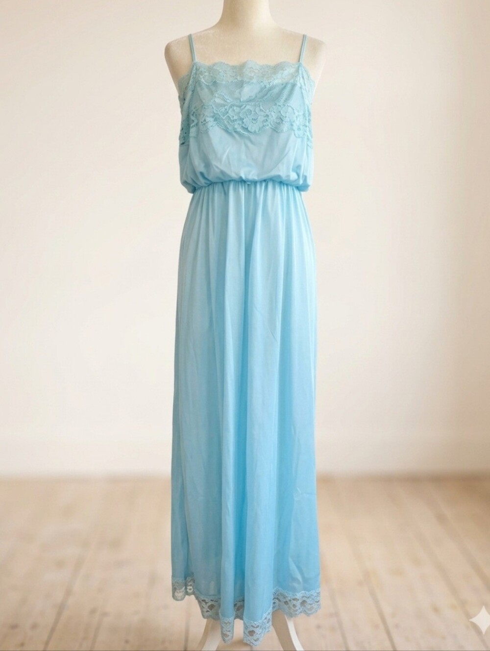 Vintage 70s Queens Way Baby Blue Lace Maxi Slip Dress Nightgown Large Nylon